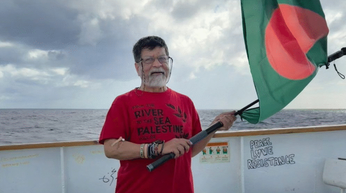 গাজা অভিমুখী কনশানস নৌযান থেকে ইসরায়েলি বাহিনীর হাতে আটক শহিদুল আলম