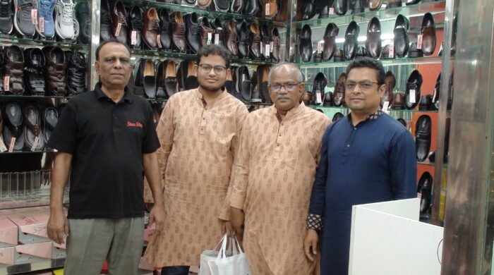 ঈদ শপিংয়ে মিডিয়া ব্যক্তিত্বের আস্থা – Star Step Footwear এ ক্রেতাদের ভিড়