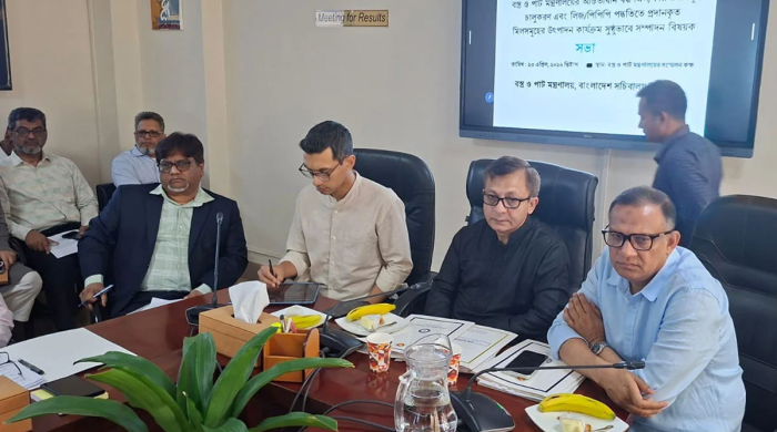 ছয় মাসে ছয় পাটকল চালু হবে বেসরকারি উদ্যোগে: বস্ত্র ও পাটমন্ত্রী